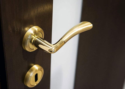 让胡路24小时上门开锁公司